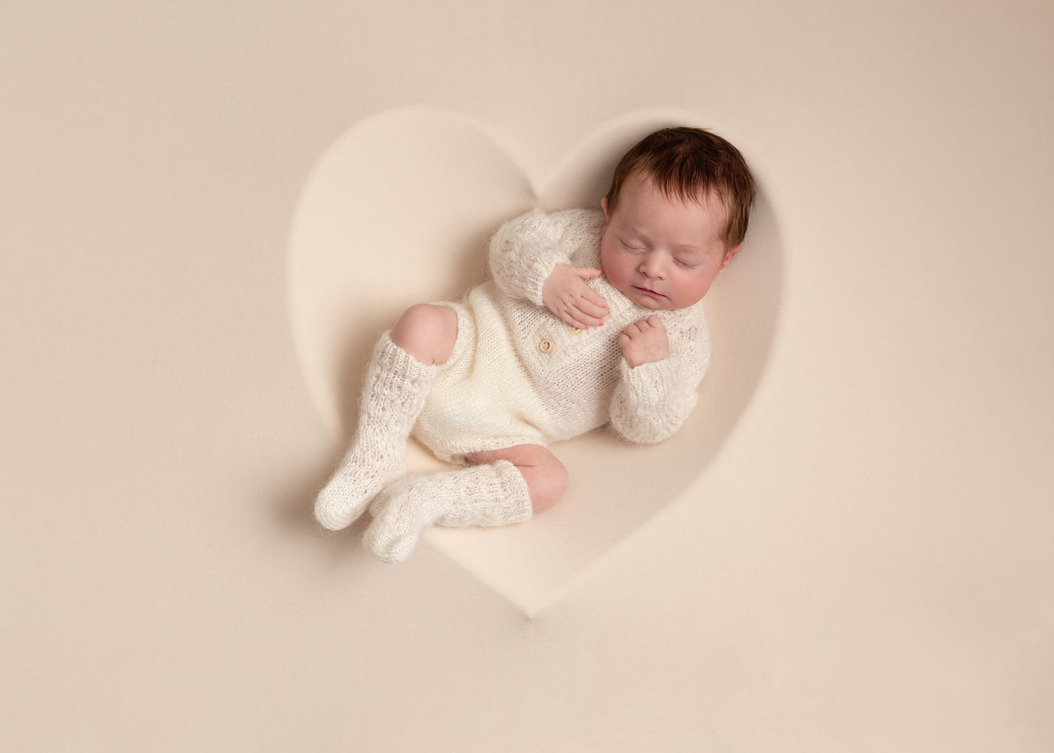 Amanda Neeson Photography - Newborn & Baby logo