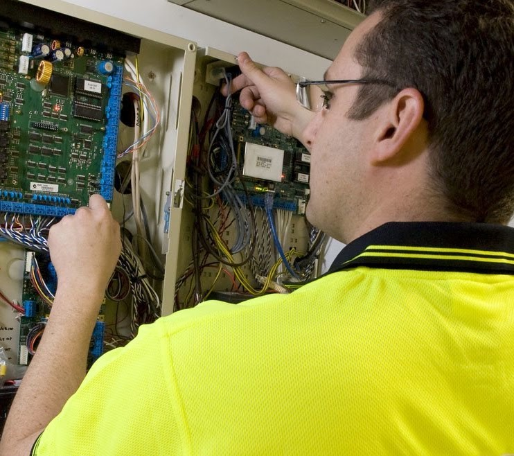 Edinburgh Intercom Repair Doctor & Locksmith Service logo