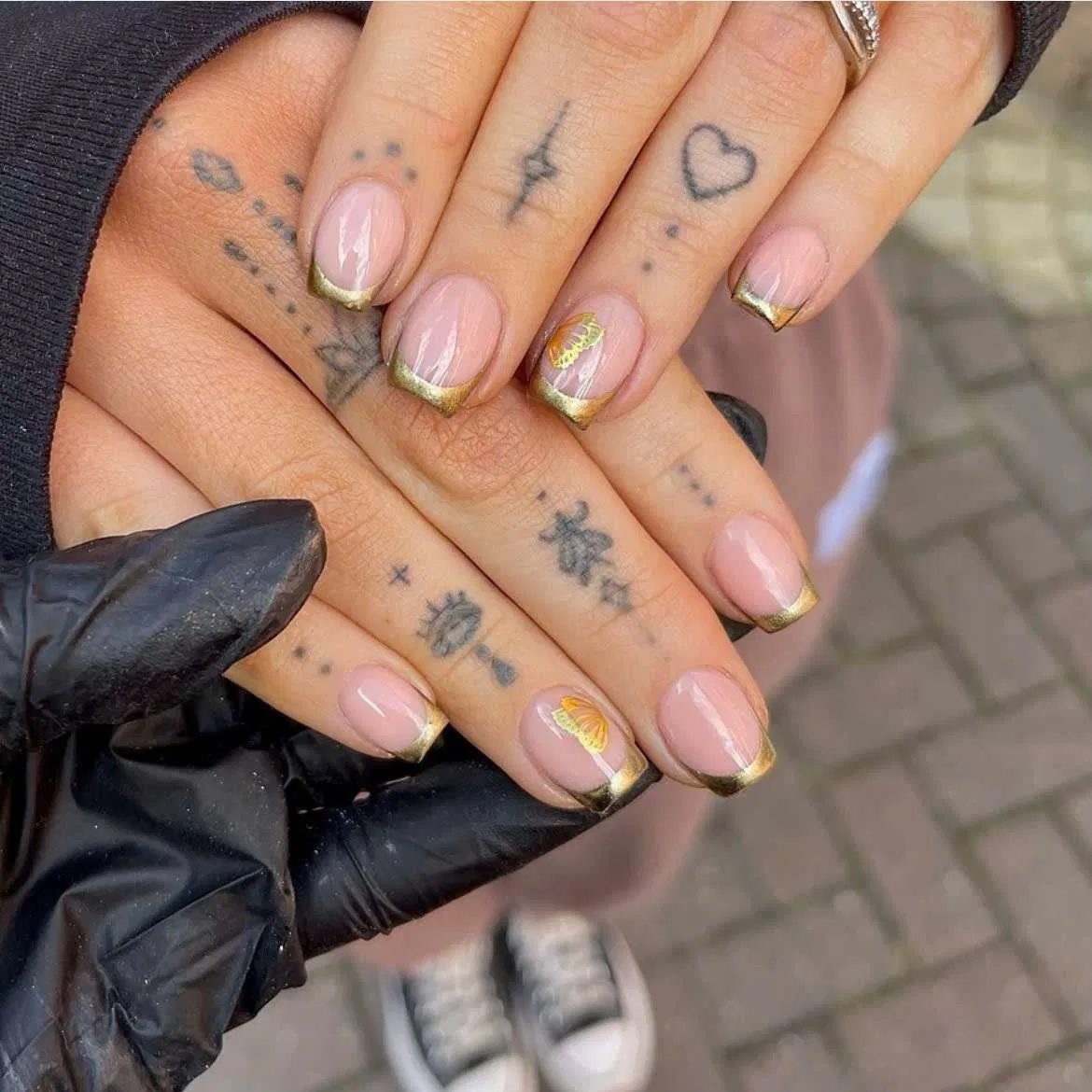 Linda Nails and Beauty Glasgow logo