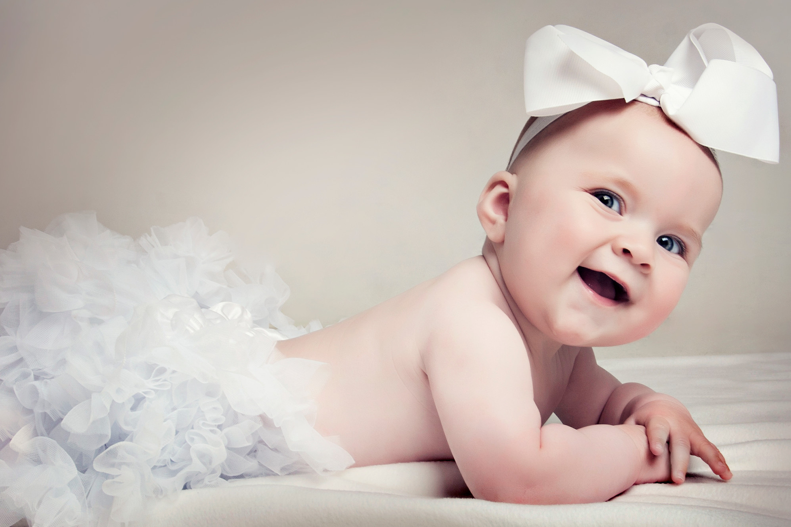 Pearl and Plum Photography logo