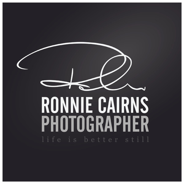 Ronnie Cairns Photography logo