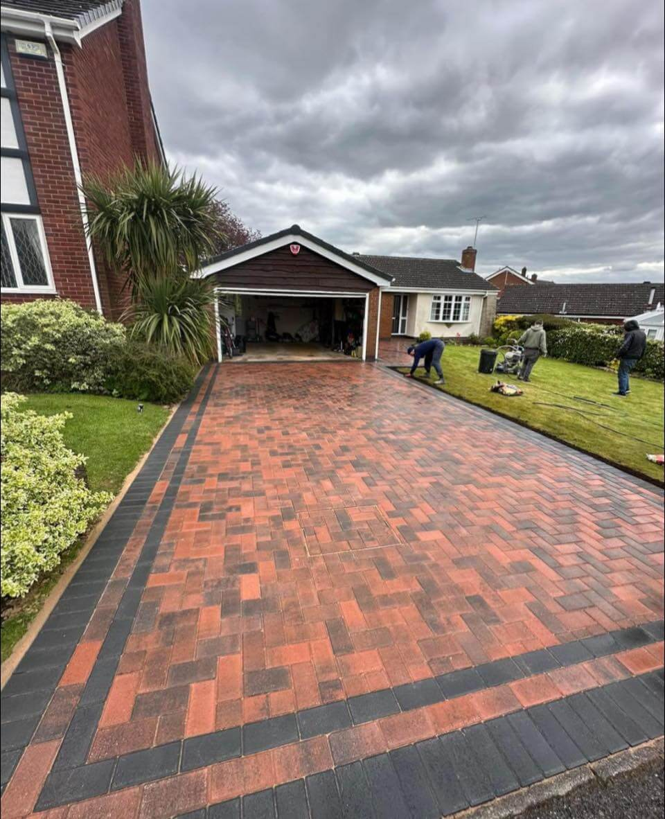 Urban Driveways & Landscaping Ltd logo